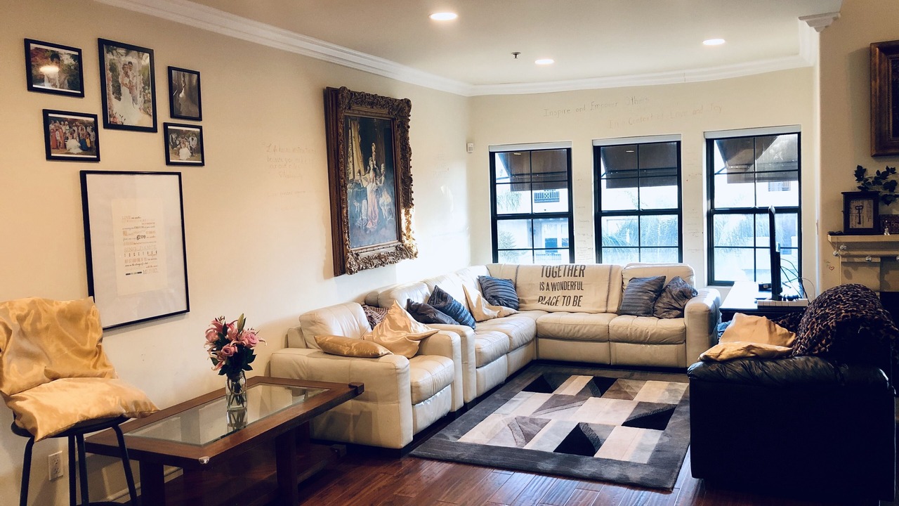 Photo of Livingroom in Studio City