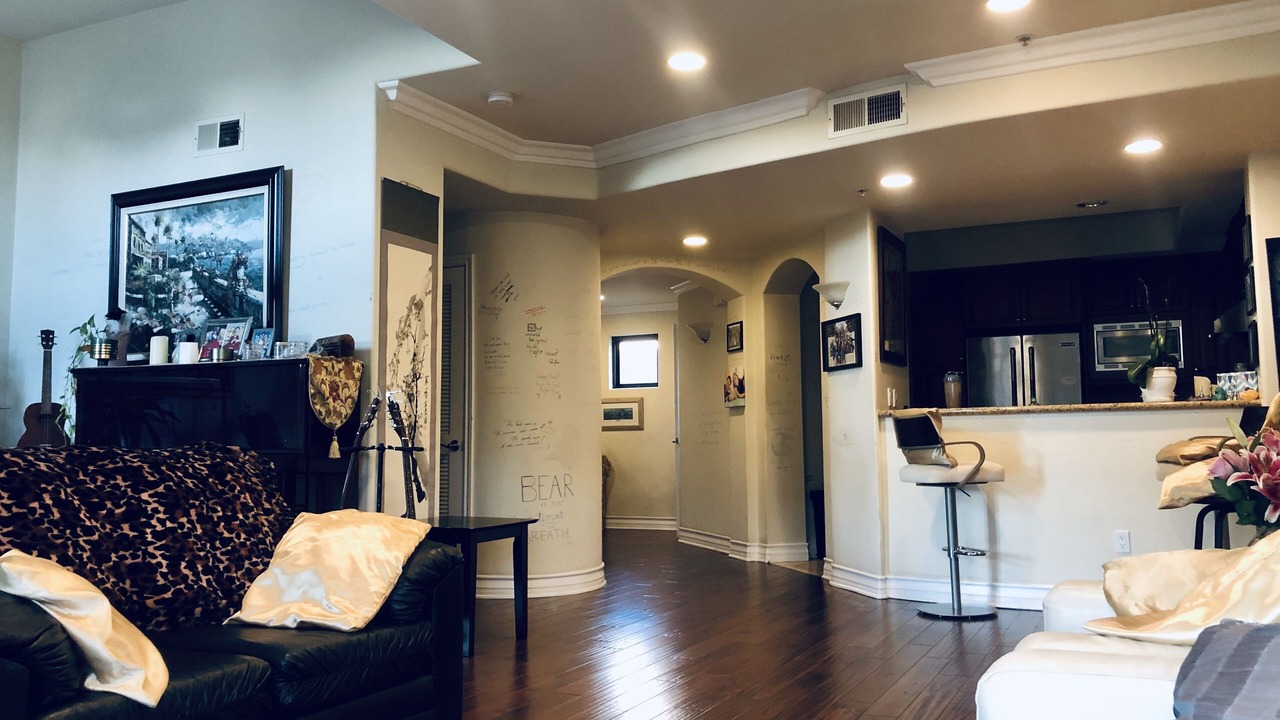 Photo of Livingroom in Studio City