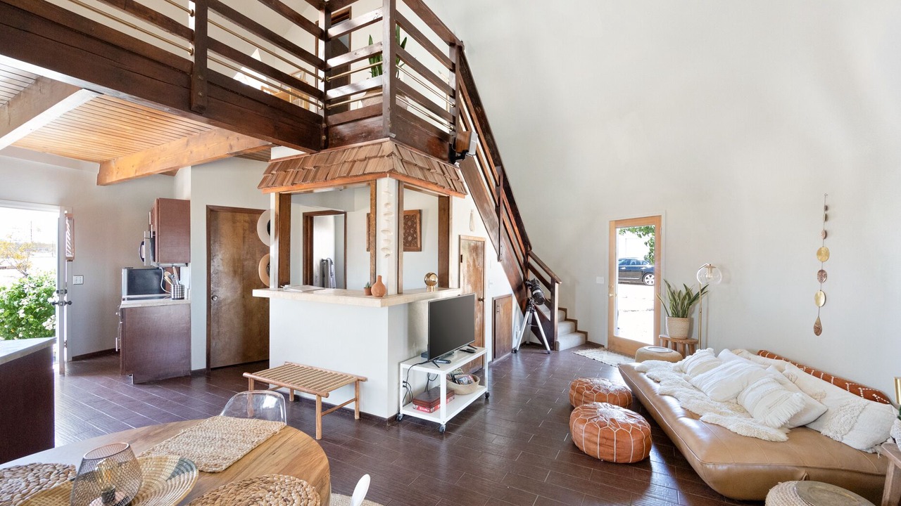 Photo of Livingroom in Landers