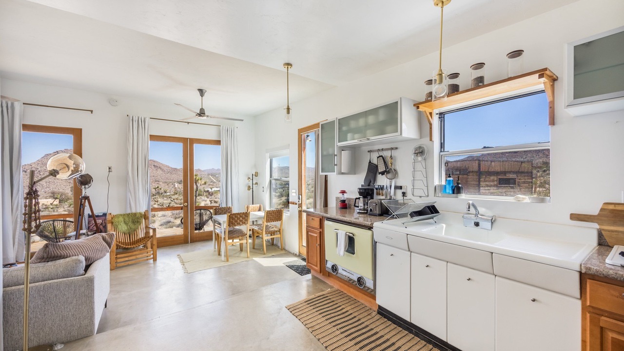 Photo of Kitchen in Joshua Tree Highlands