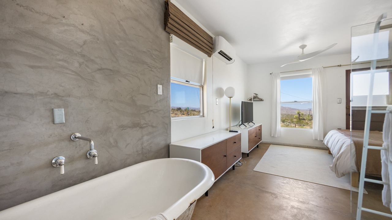 Photo of Bedroom in Joshua Tree Highlands