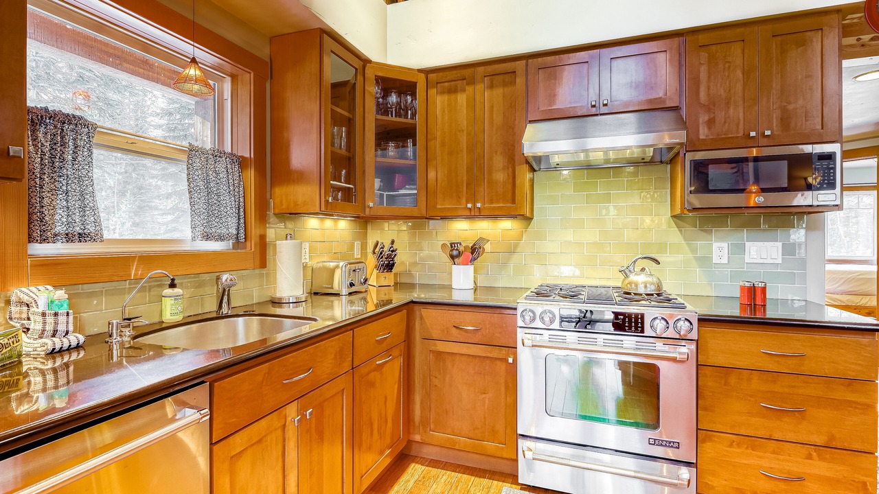 Photo of Kitchen in Serene Lakes