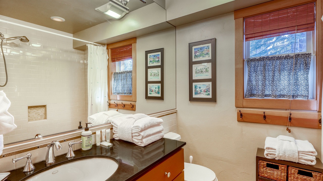 Photo of Bathroom in Serene Lakes