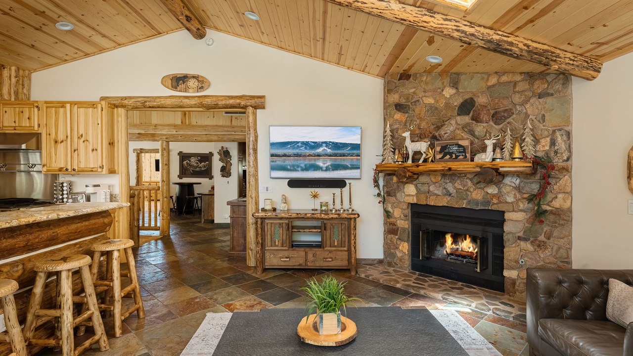Photo of Livingroom in Fox Farm