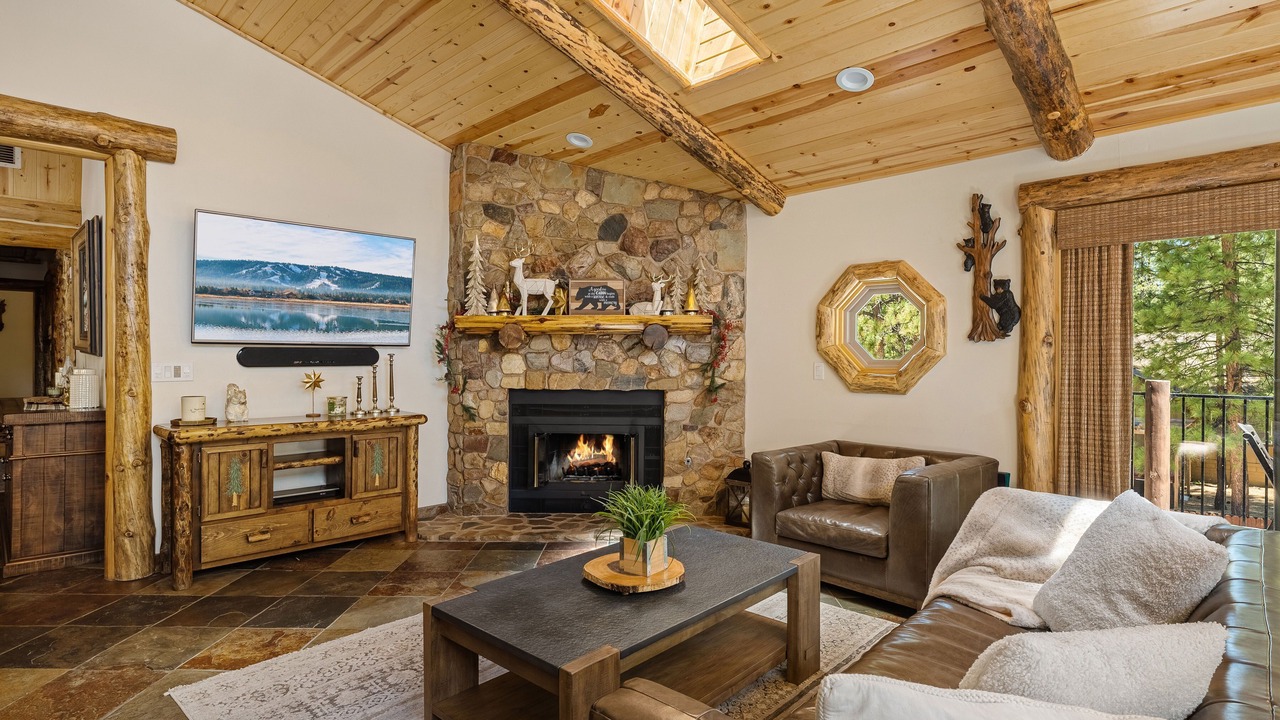 Photo of Livingroom in Fox Farm
