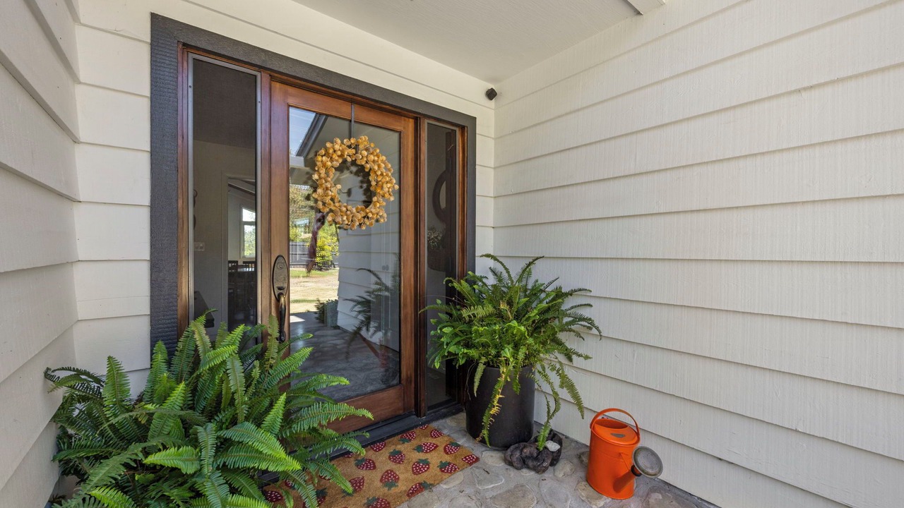 Photo of Outdoor in Meiners Oaks