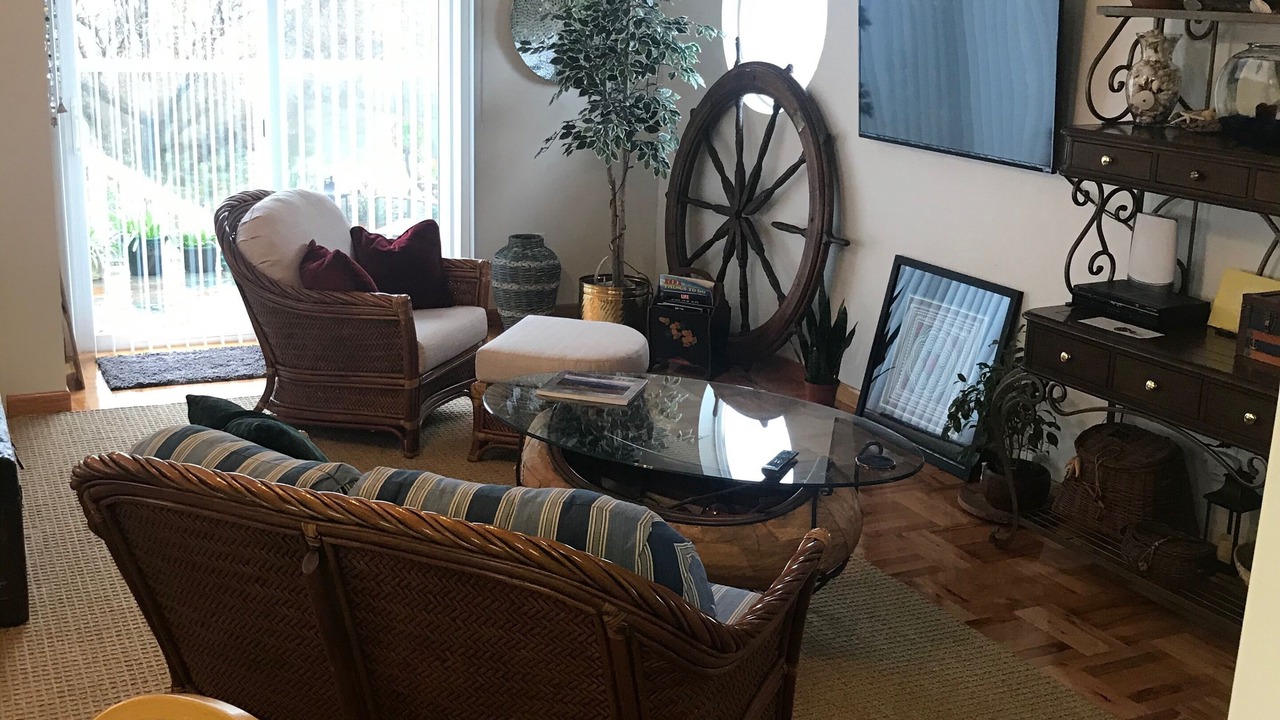 Photo of Livingroom in Eureka
