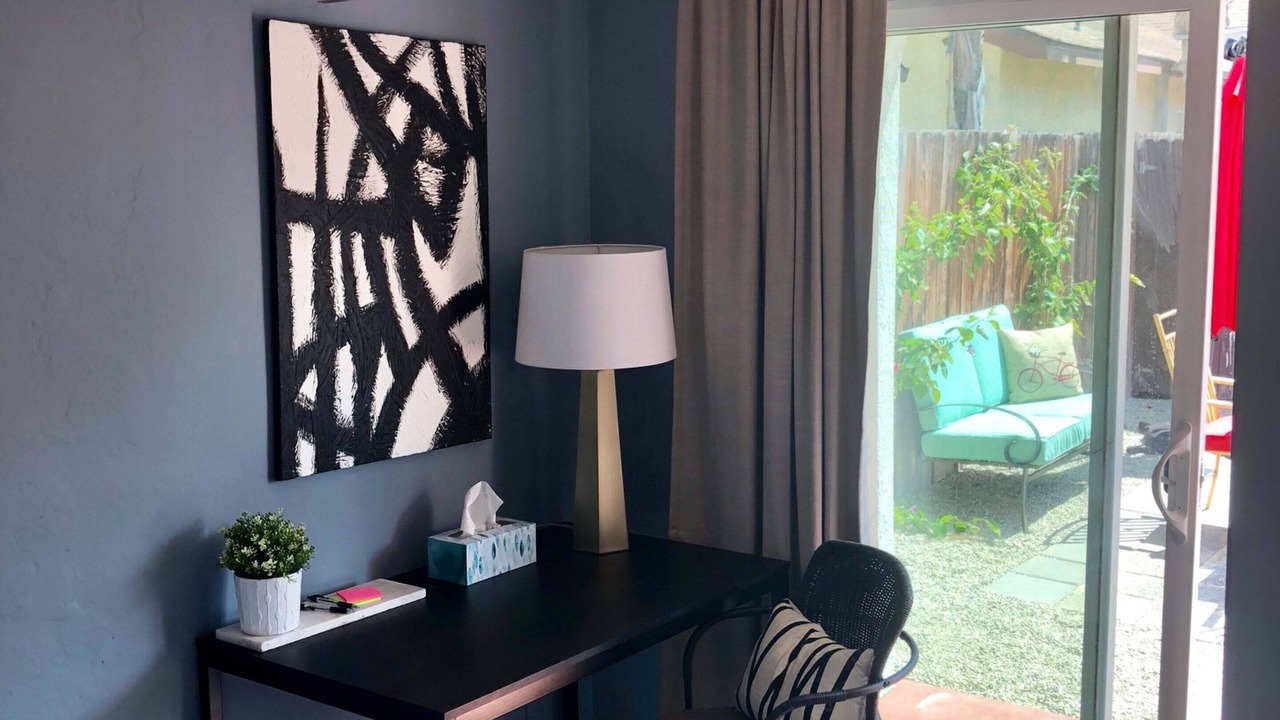 Photo of Livingroom in Pacific - Edison