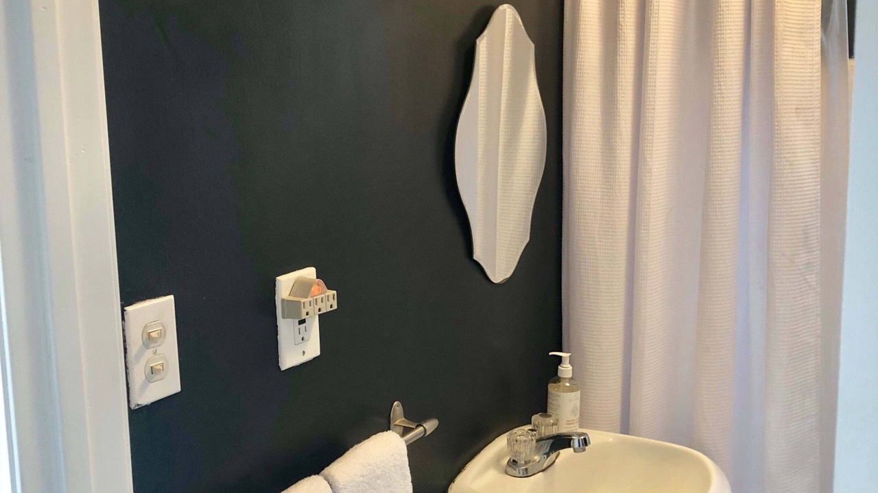 Photo of Bathroom in Pacific - Edison