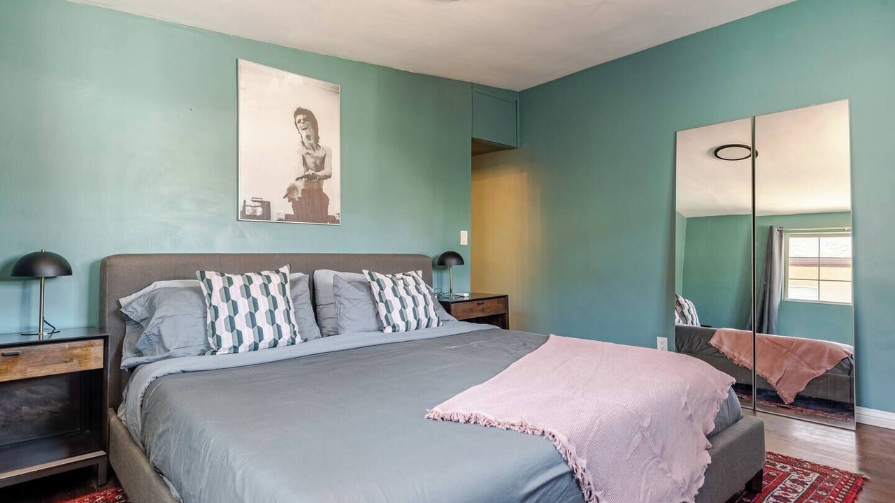 Photo of Bedroom in Pacific - Edison