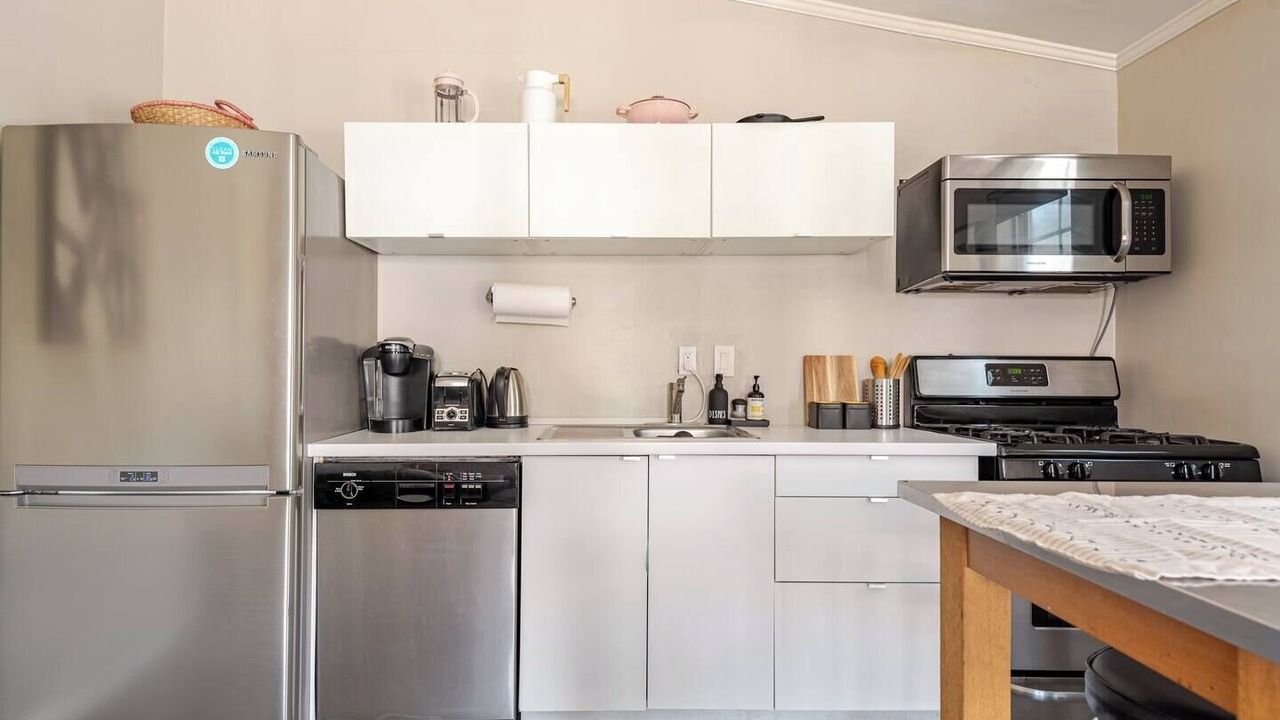 Photo of Kitchen in Pacific - Edison