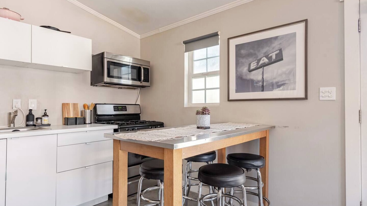 Photo of Kitchen in Pacific - Edison