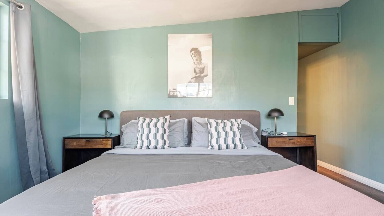 Photo of Bedroom in Pacific - Edison