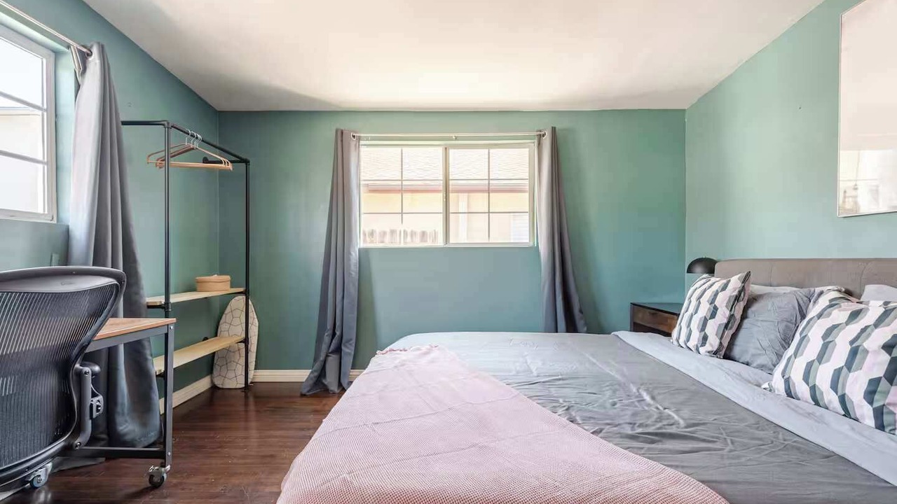 Photo of Bedroom in Pacific - Edison