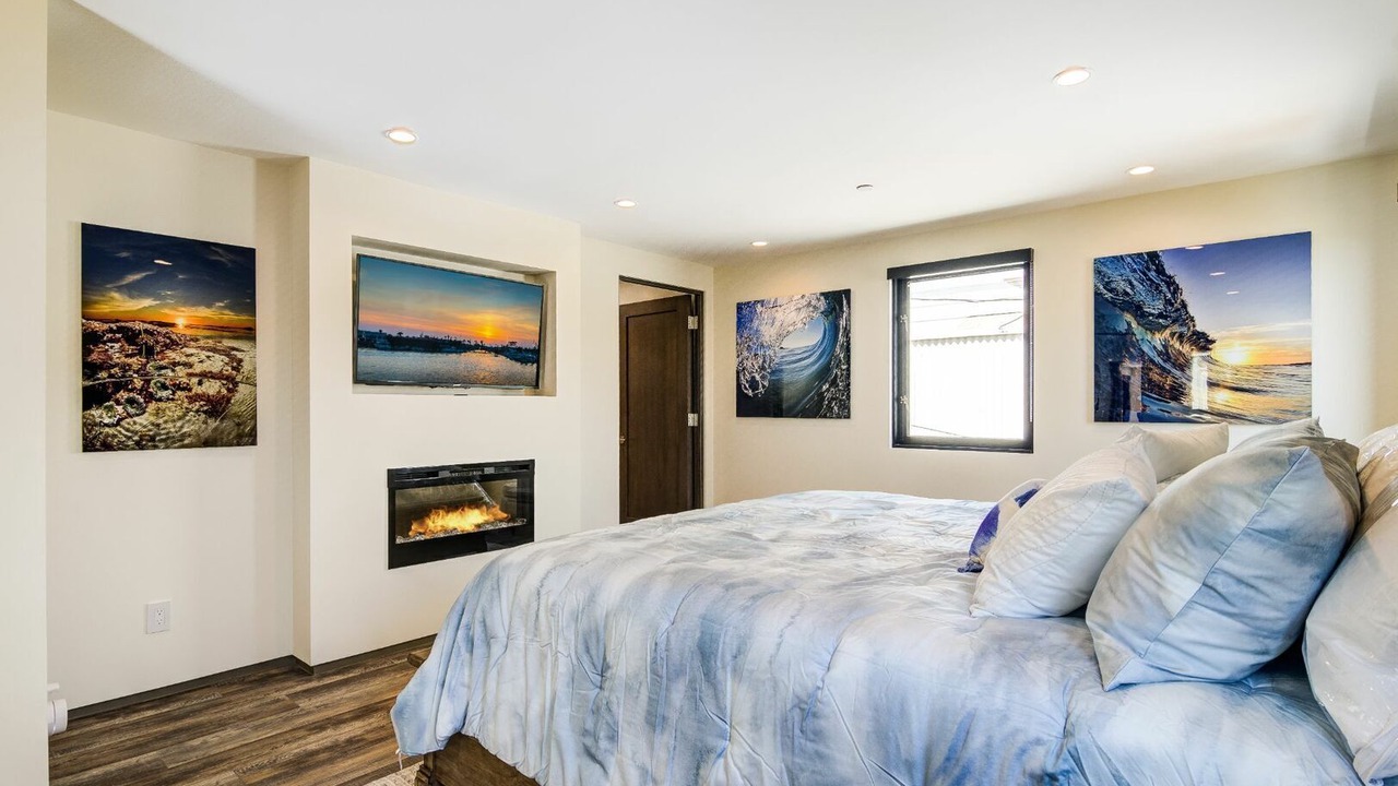 Photo of Livingroom in Balboa Peninsula