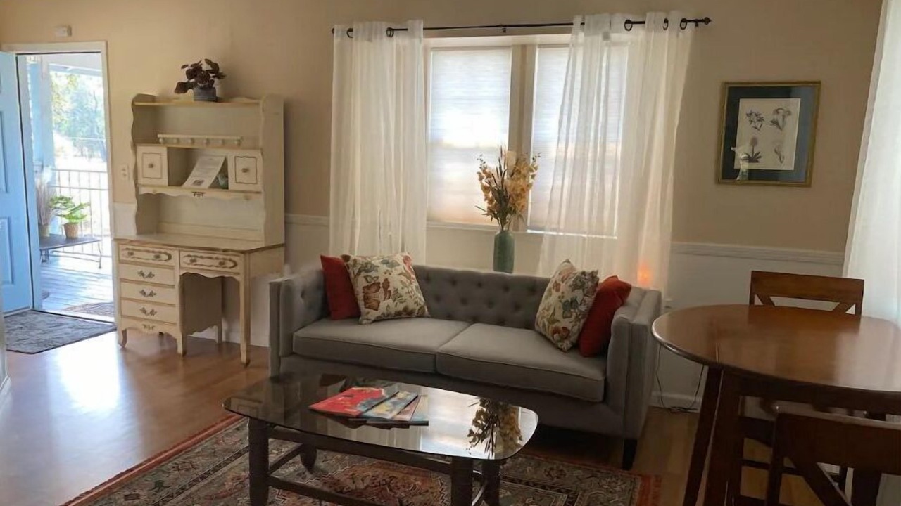 Photo of Livingroom in Chico