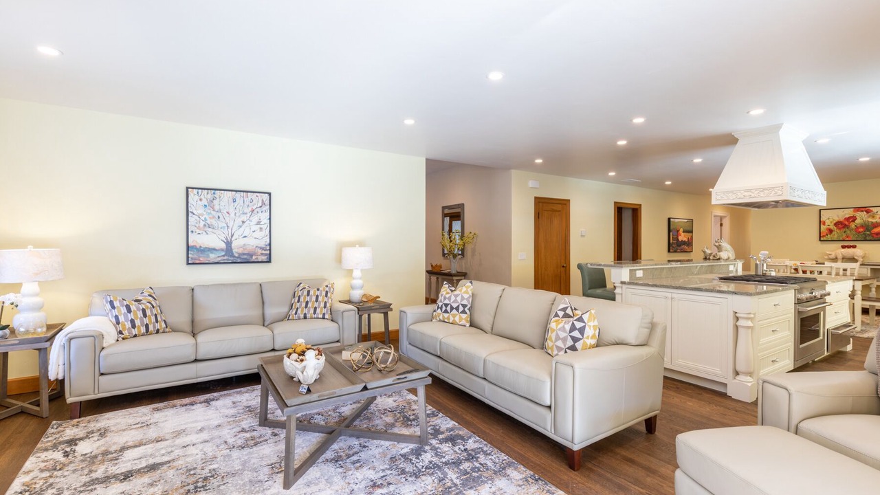 Photo of Livingroom in Graton