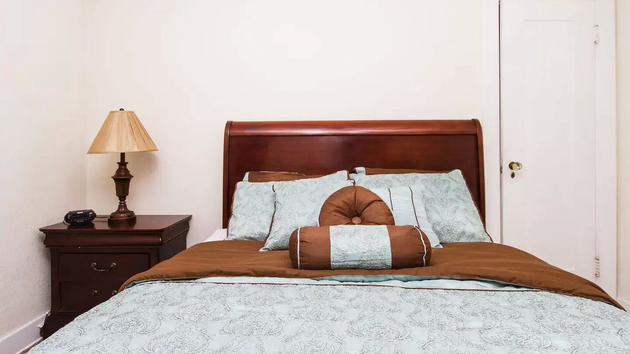 Photo of Bedroom in Anaheim Colony Historic District