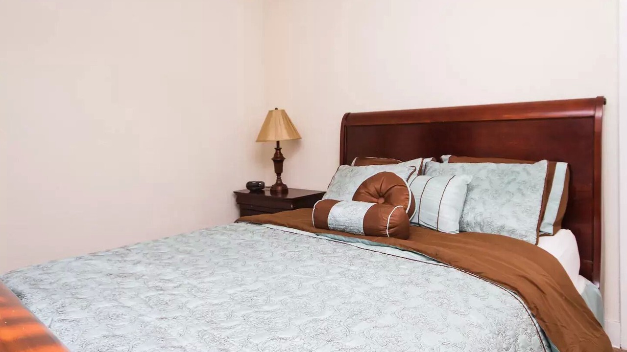 Photo of Bedroom in Anaheim Colony Historic District