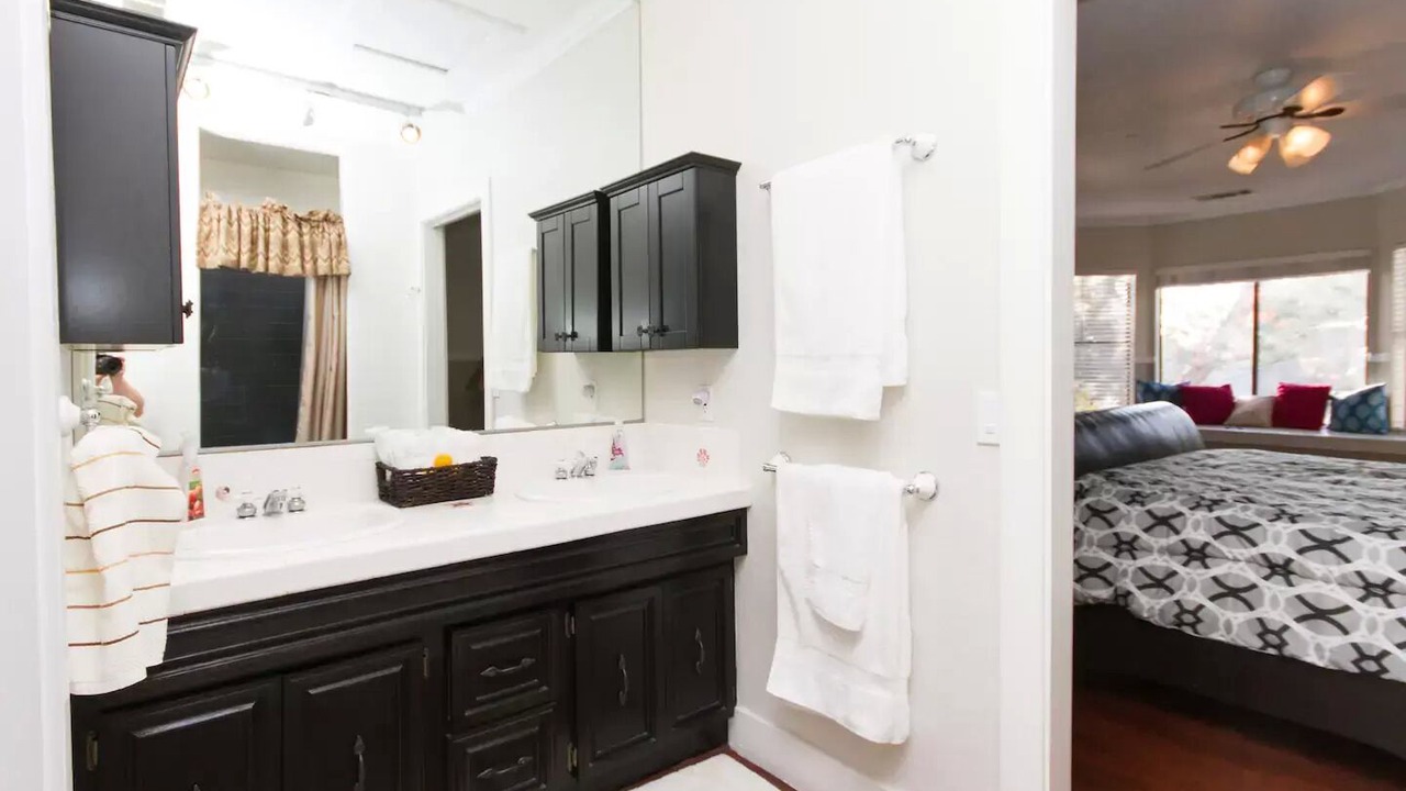 Photo of Bathroom in Anaheim Colony Historic District