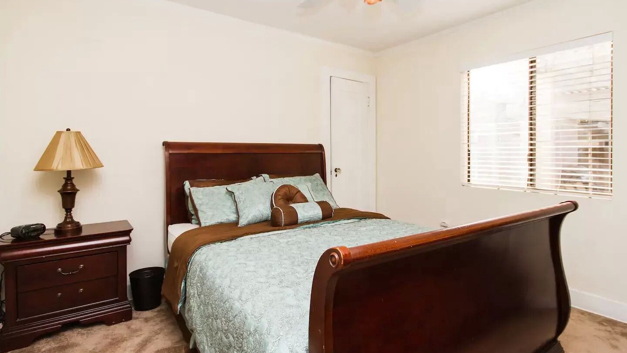 Photo of Bedroom in Anaheim Colony Historic District