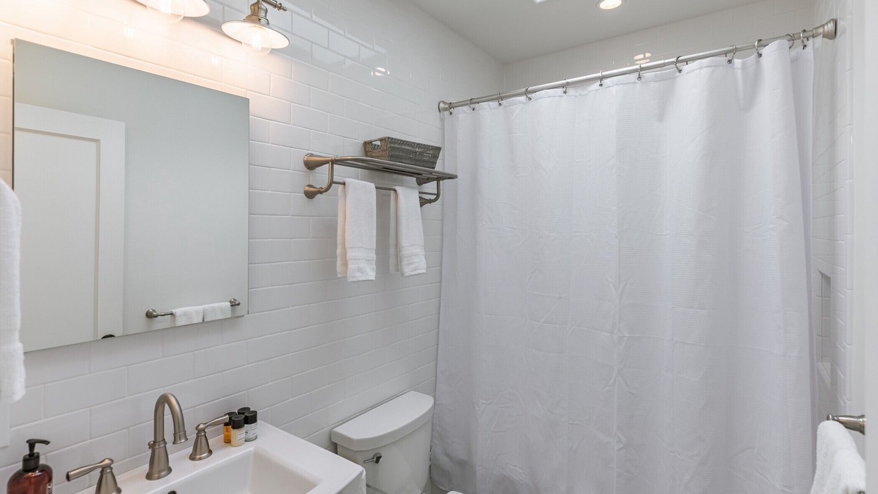 Photo of Bathroom in La Jolla Shores