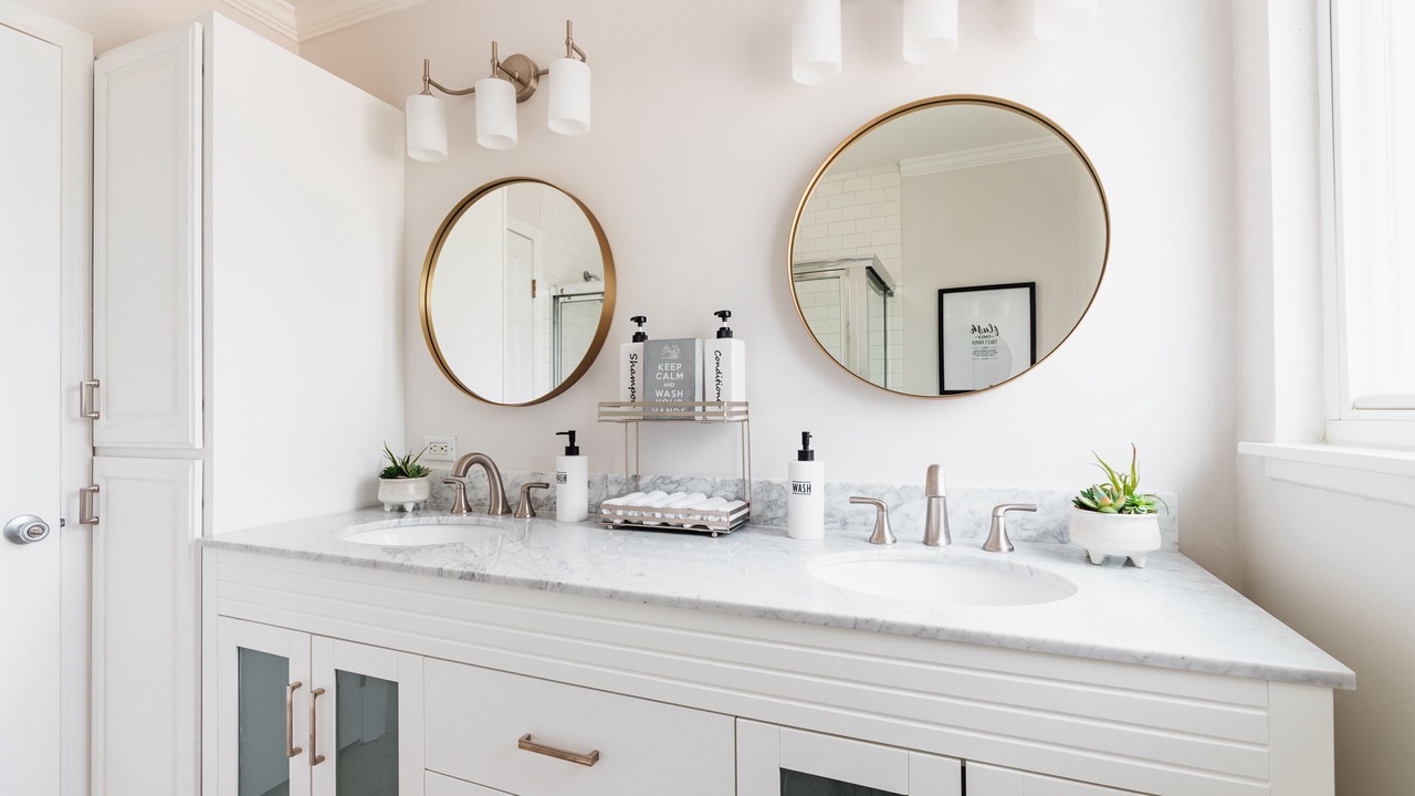 Photo of Bathroom in Lake Balboa
