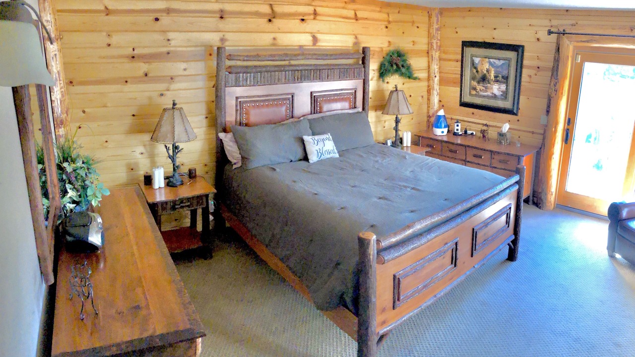 Photo of Bedroom in Eagle Mountain Estates