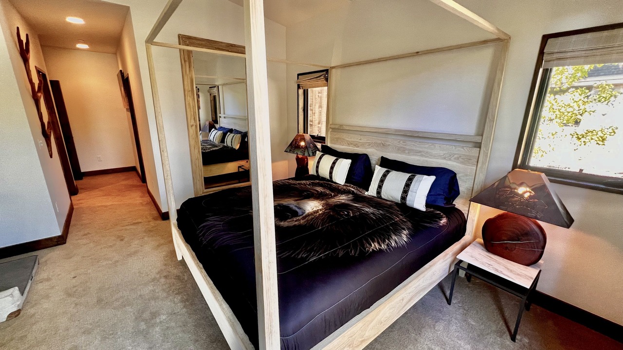 Photo of Bedroom in Ponderosa Palisades