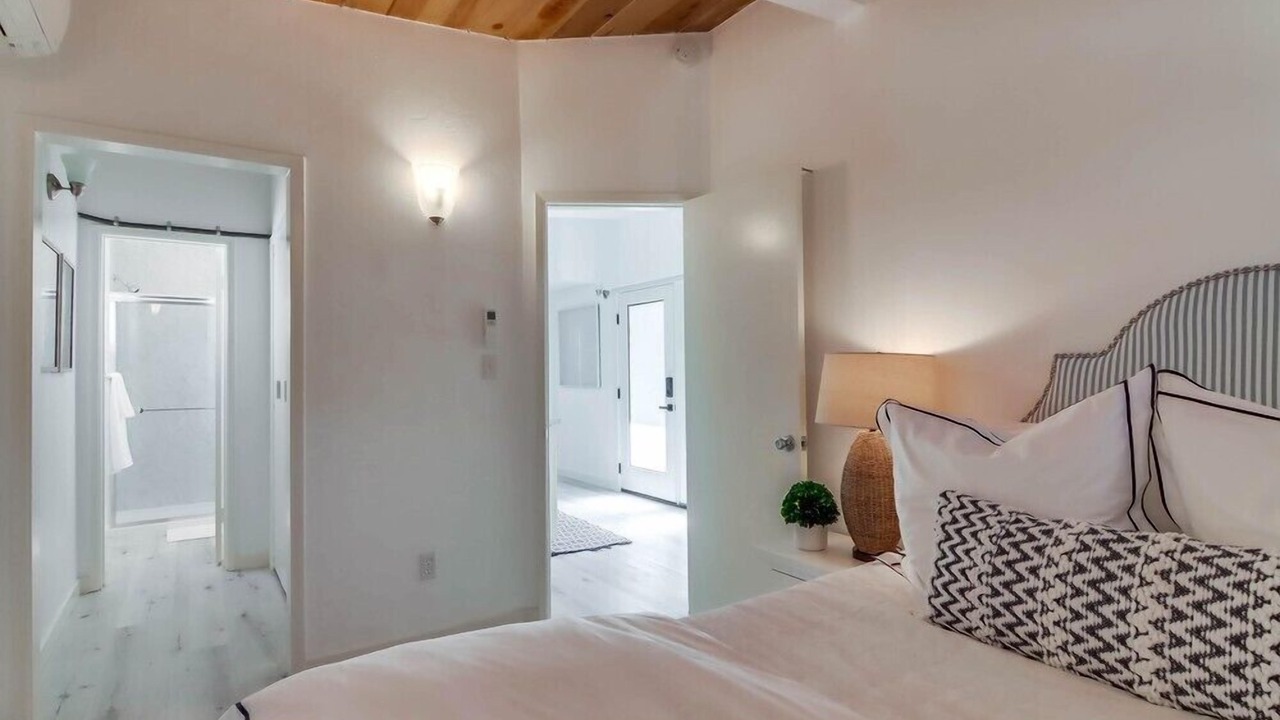 Photo of Bedroom in Central Mission Beach