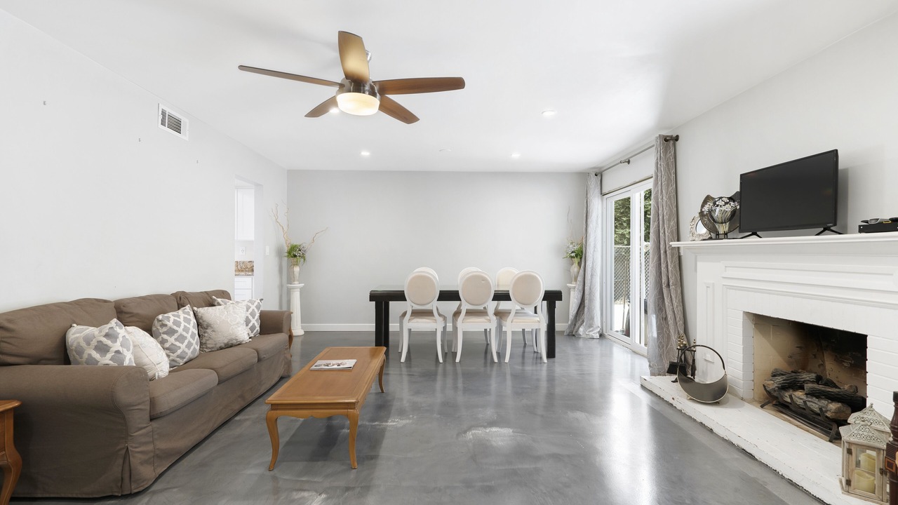 Photo of Livingroom in Riverside