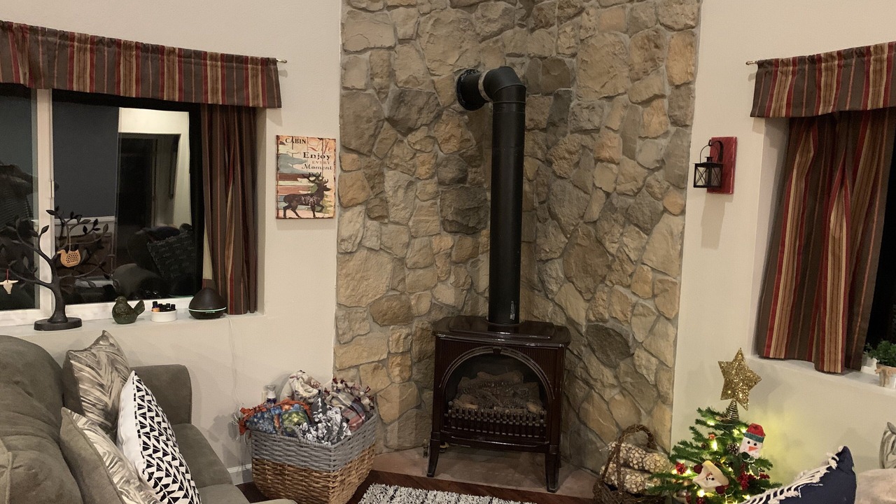 Photo of Livingroom in Running Springs