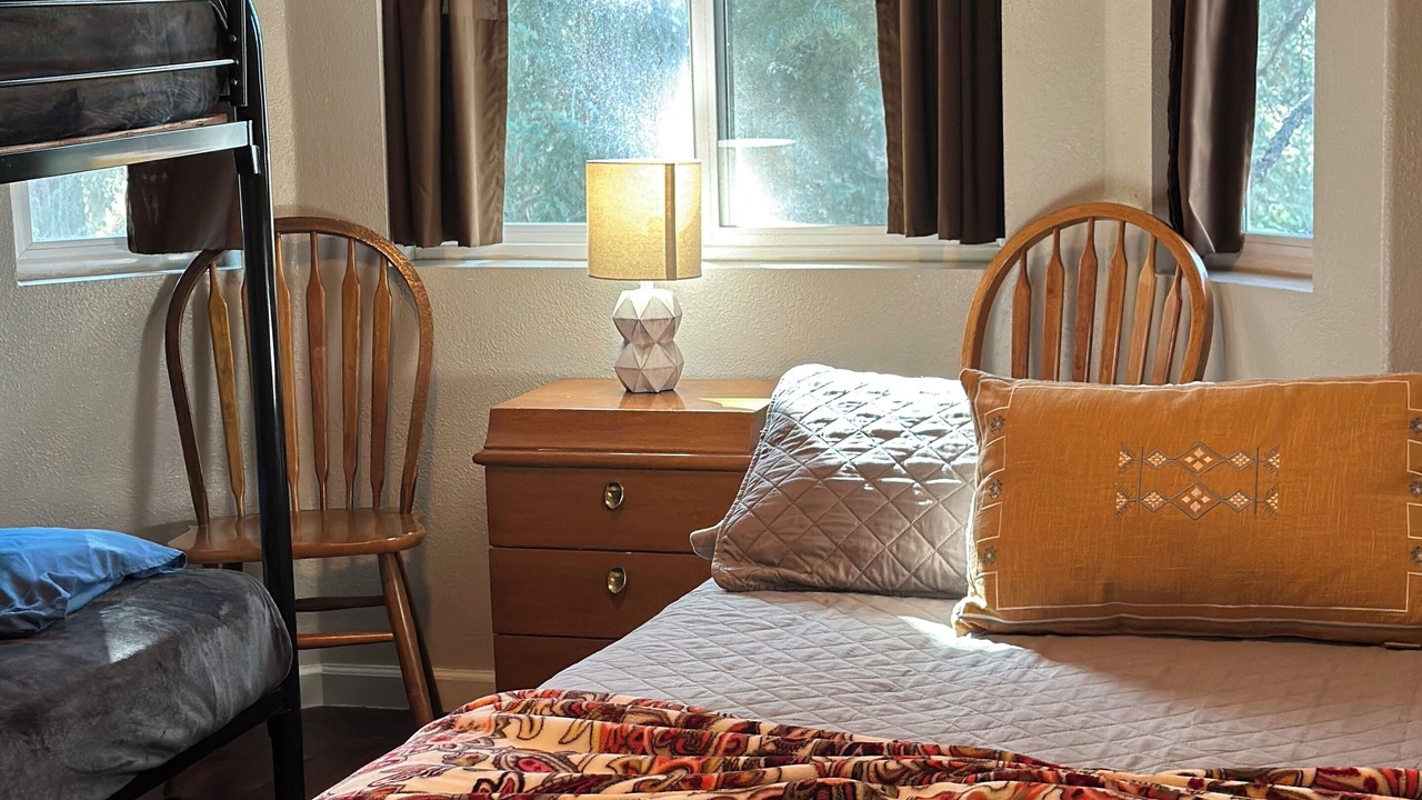 Photo of Bedroom in Running Springs