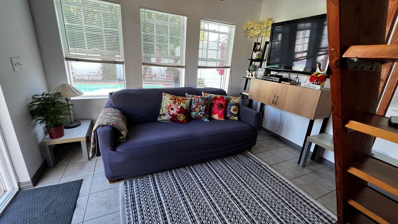 Photo of Livingroom in Burbank