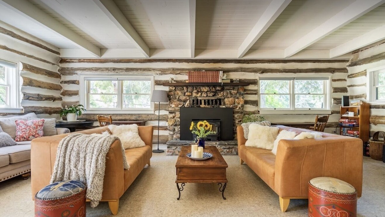 Photo of Livingroom in Kernville