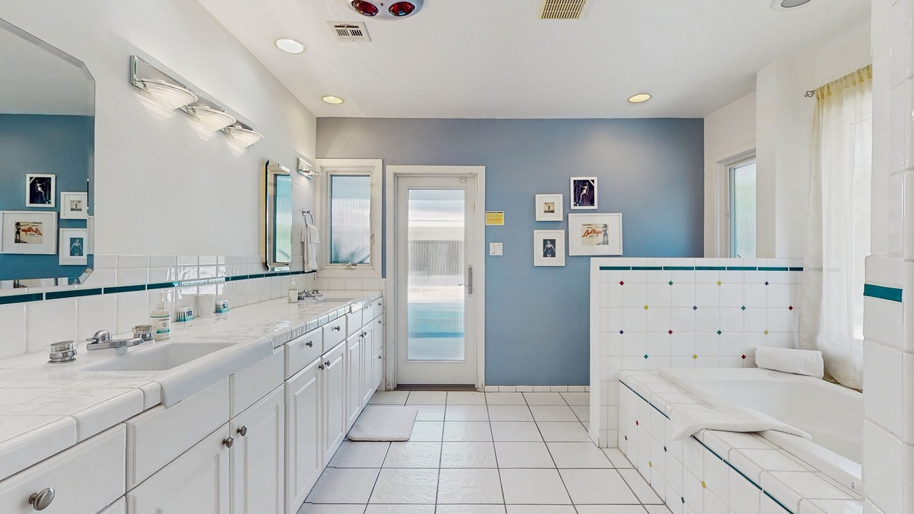 Photo of Bathroom in Deep Well Ranch