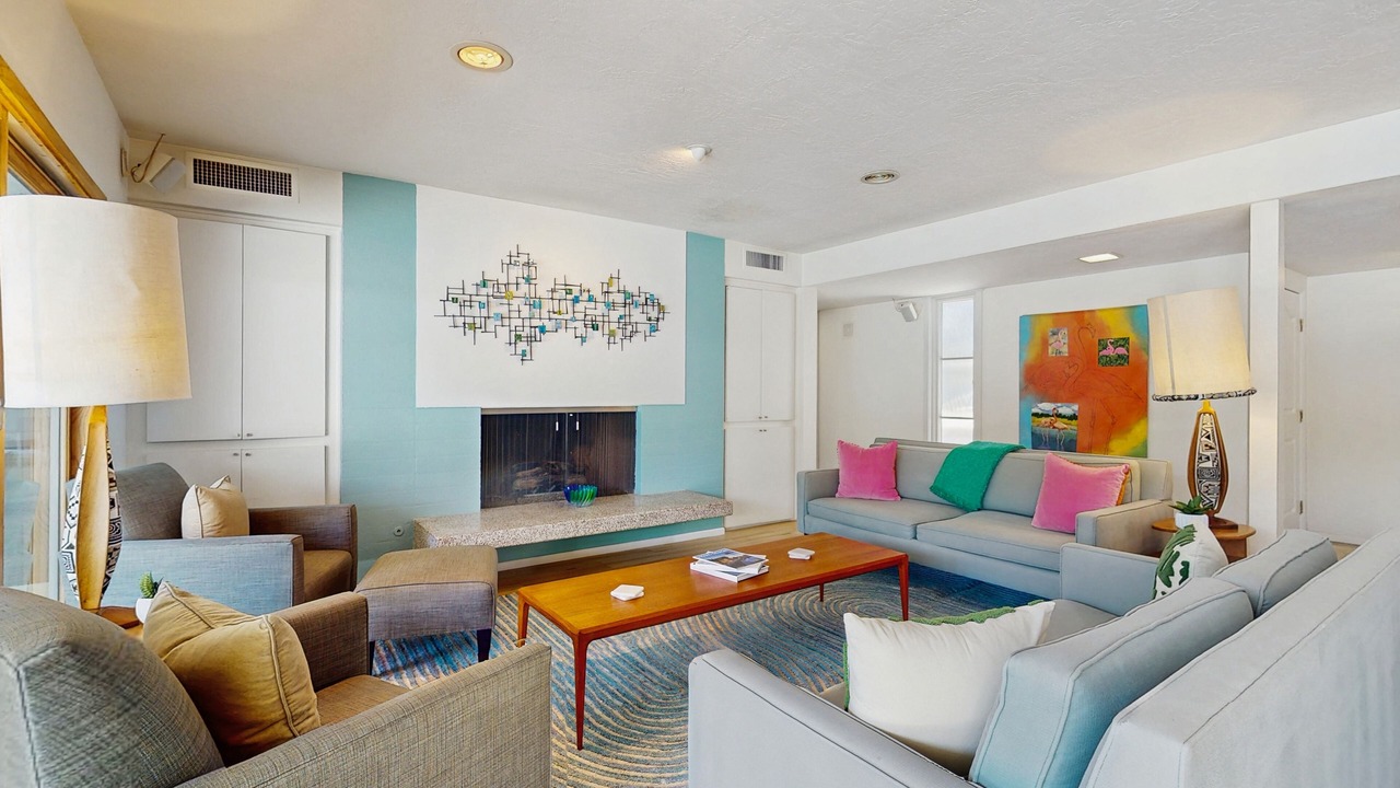 Photo of Livingroom in Deep Well Ranch
