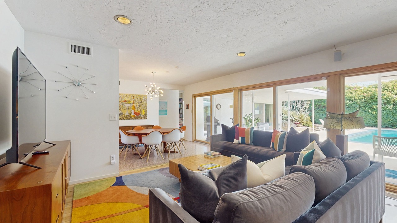 Photo of Livingroom in Deep Well Ranch
