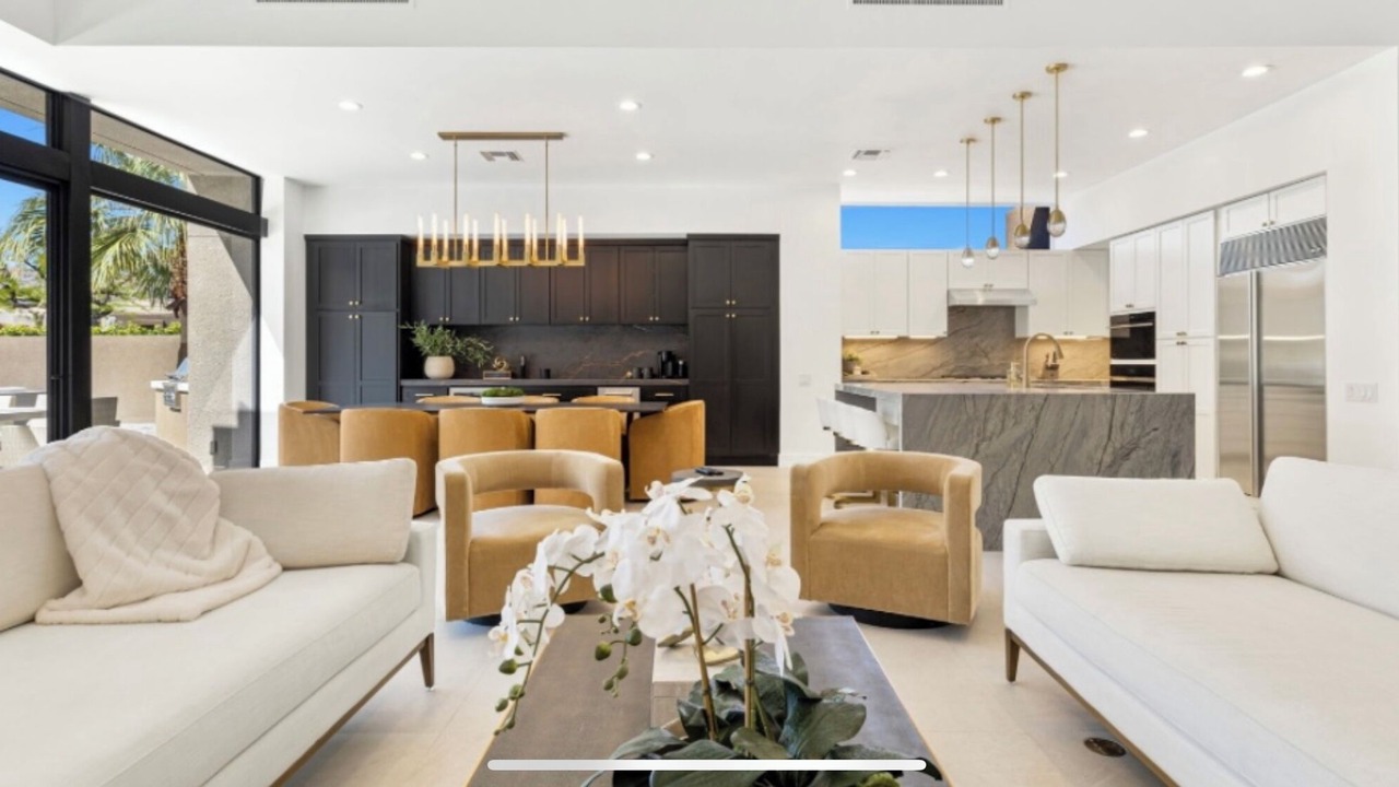 Photo of Livingroom in Palm Desert