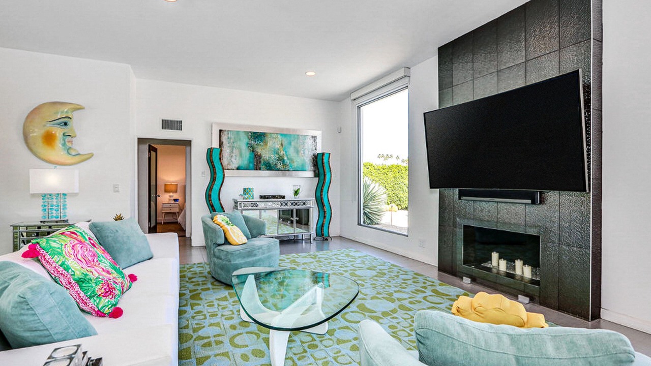 Photo of Livingroom in Deep Well Ranch