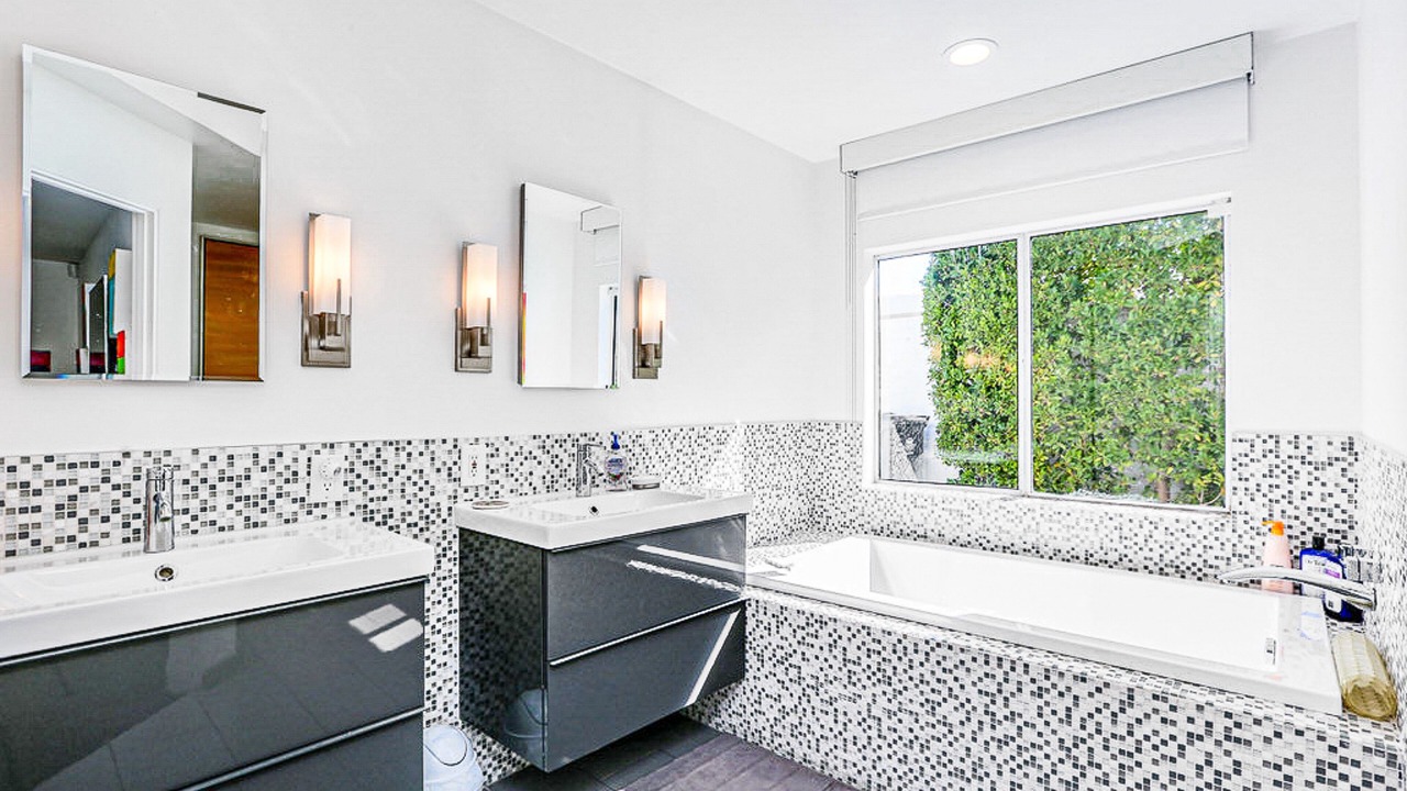 Photo of Bathroom in Deep Well Ranch