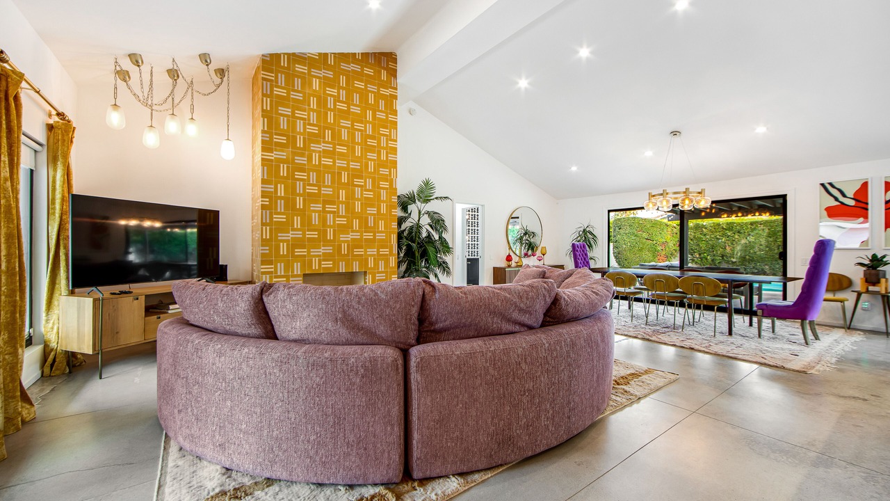 Photo of Livingroom in Sonora Sunrise