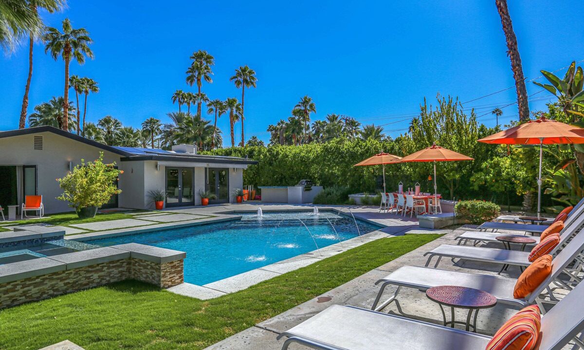 Photo of Outdoor in Warm Sands