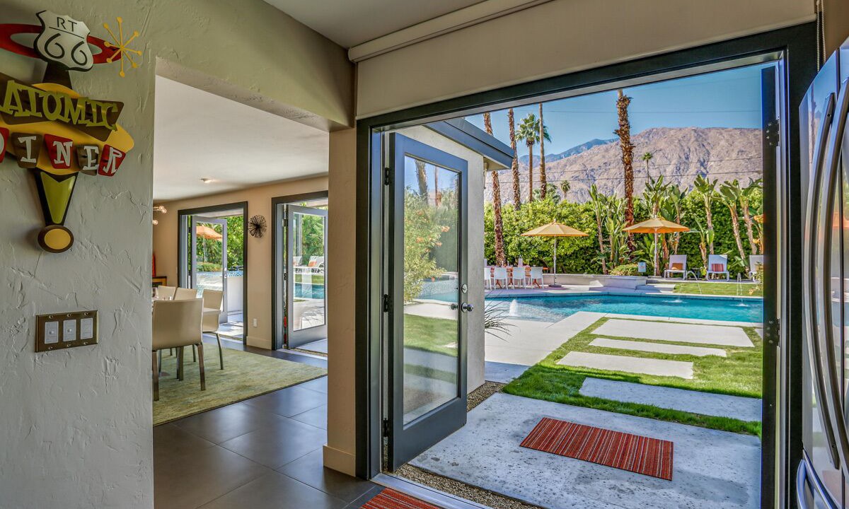 Photo of Outdoor in Warm Sands
