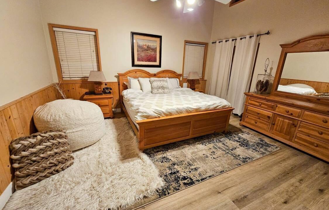 Photo of Bedroom in Pine Mountain Club