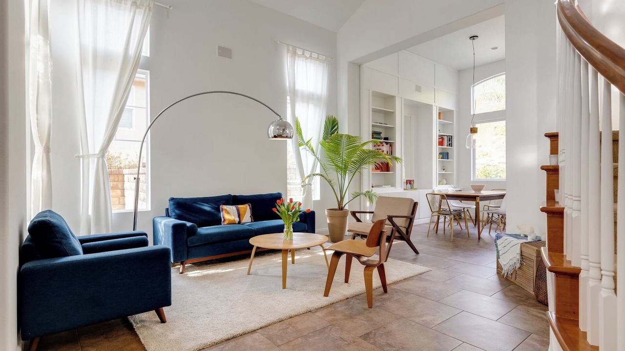 Photo of Livingroom in Canyon Country