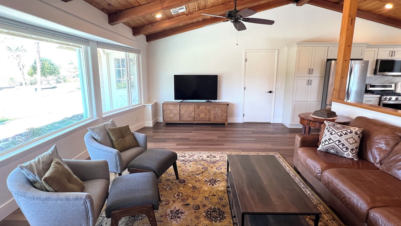 Photo of Livingroom in Templeton