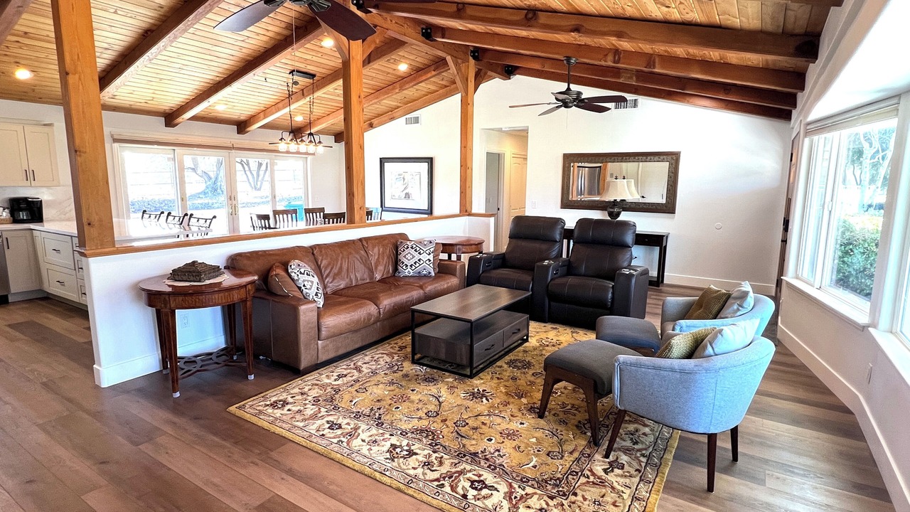 Photo of Livingroom in Templeton