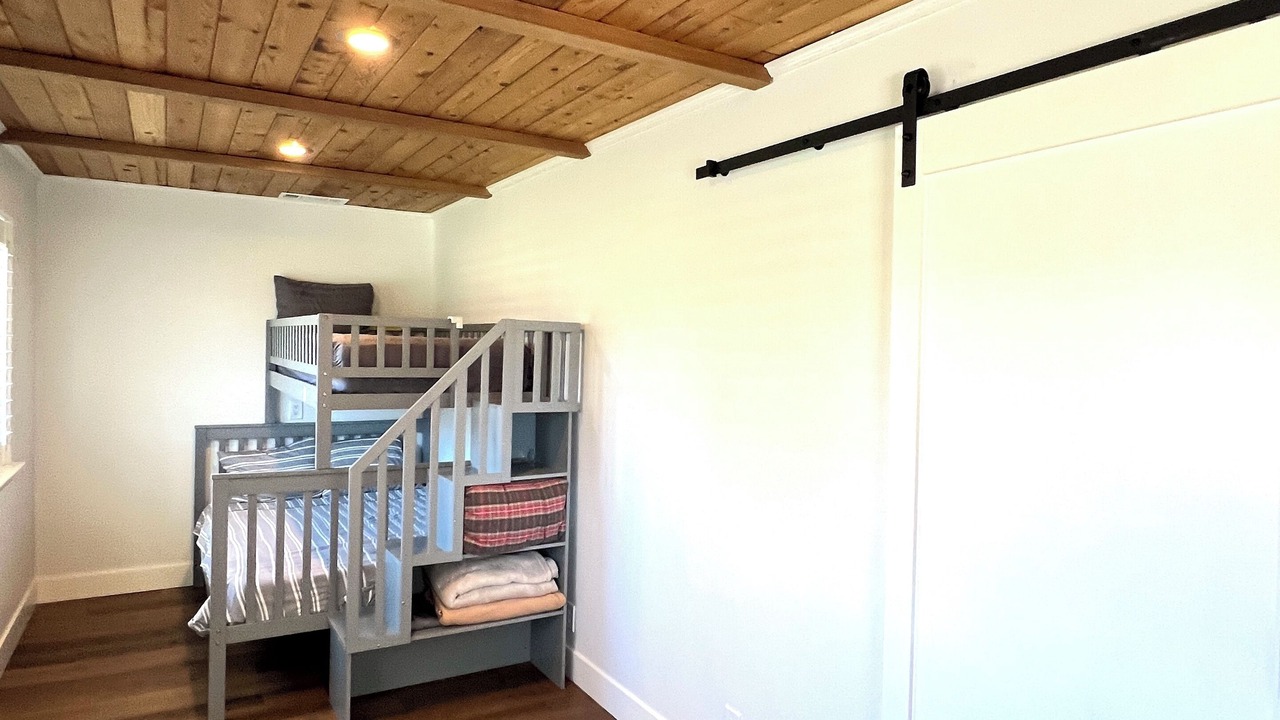 Photo of Bedroom in Templeton