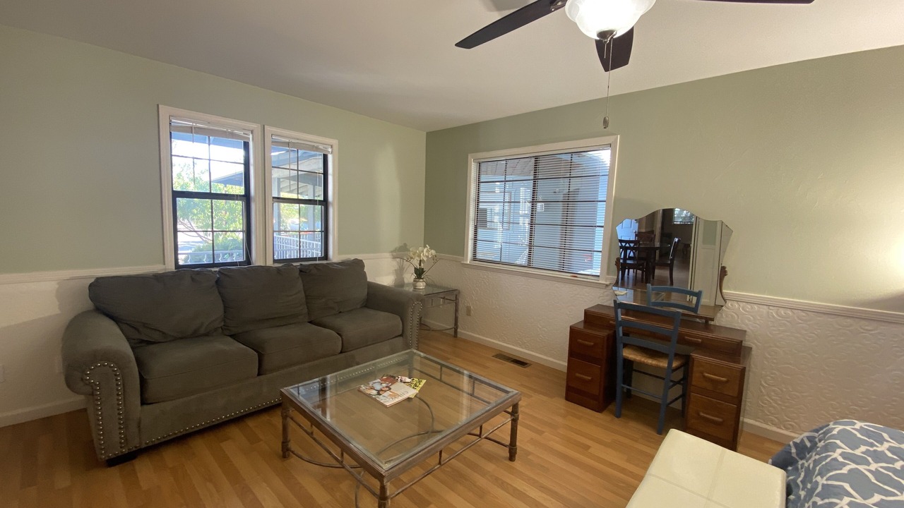 Photo of Livingroom in Chico
